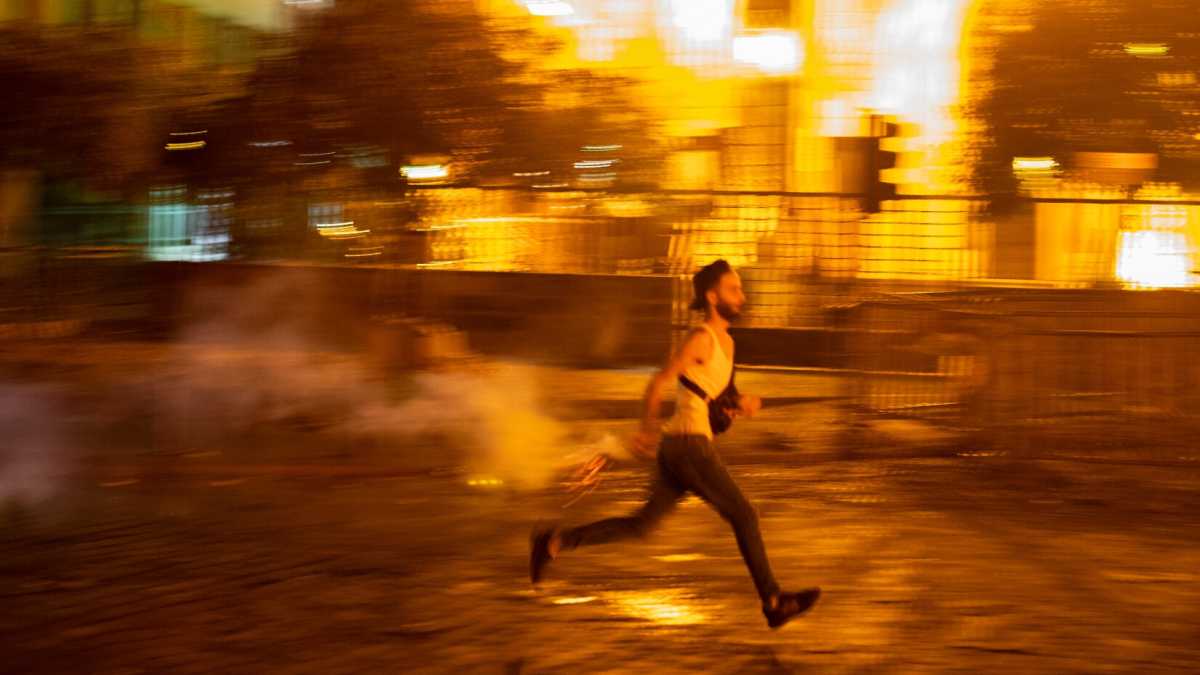 Immagine di Perchè le dimissioni del governo libanese sono un colpo per Hezbollah e per l'Iran