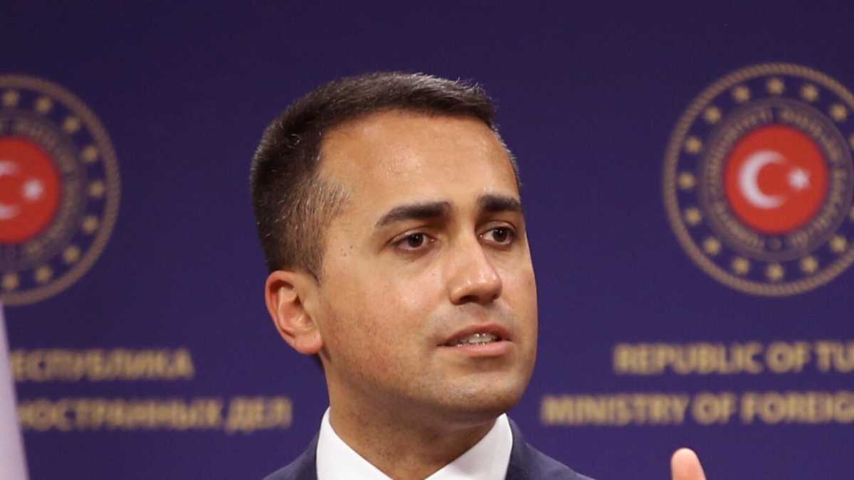 Immagine di La capriola di Di Maio