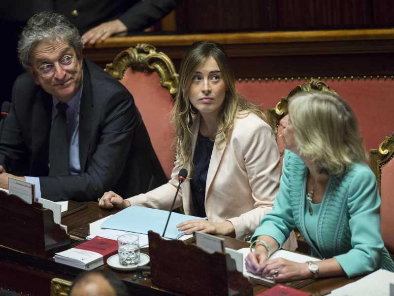 Il ministro Boschi in Aula durante il voto sulla riforma della scuola (LaPresse)