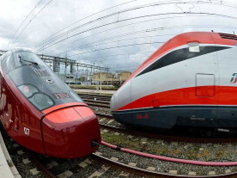 La guerra dei treni tra Italo e Frecciarossa va avanti, ma fa bene