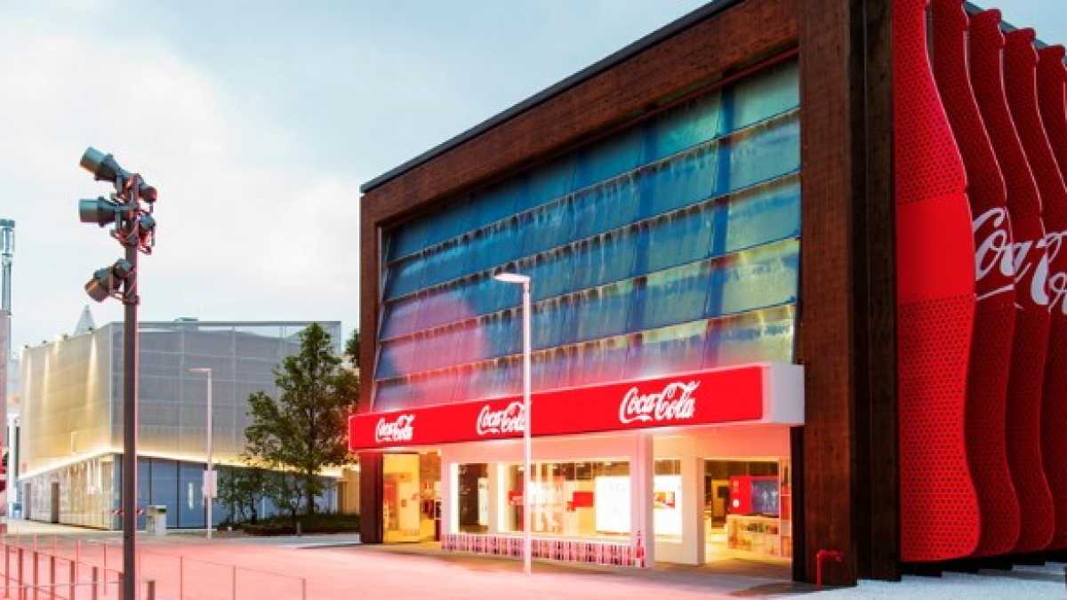 Immagine di Da Expo alla periferia di Milano. Così il padiglione di Coca-Cola è diventato un campo da basket