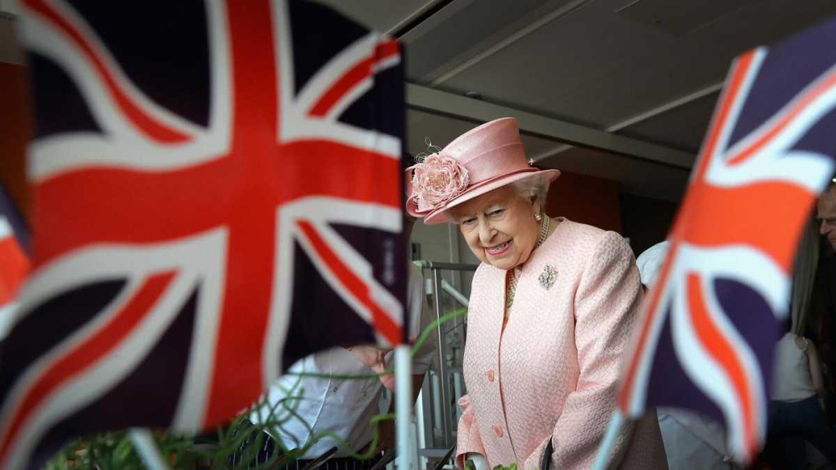 Immagine di Dio che davvero hai salvato la Regina