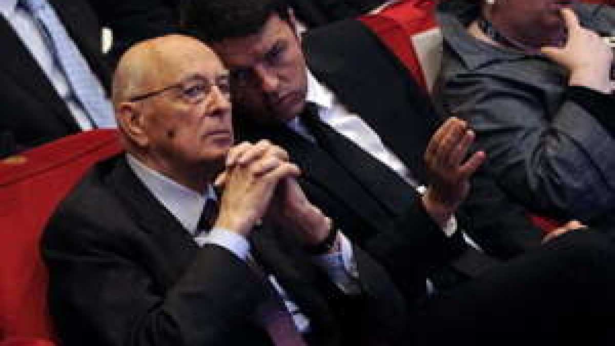 Immagine di Così Nap. difende onore e strategia di un anno e dà una mano a Renzi