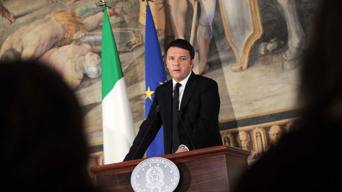 Immagine di Renzi rinvia i tagli alle tasse in nome della sicurezza