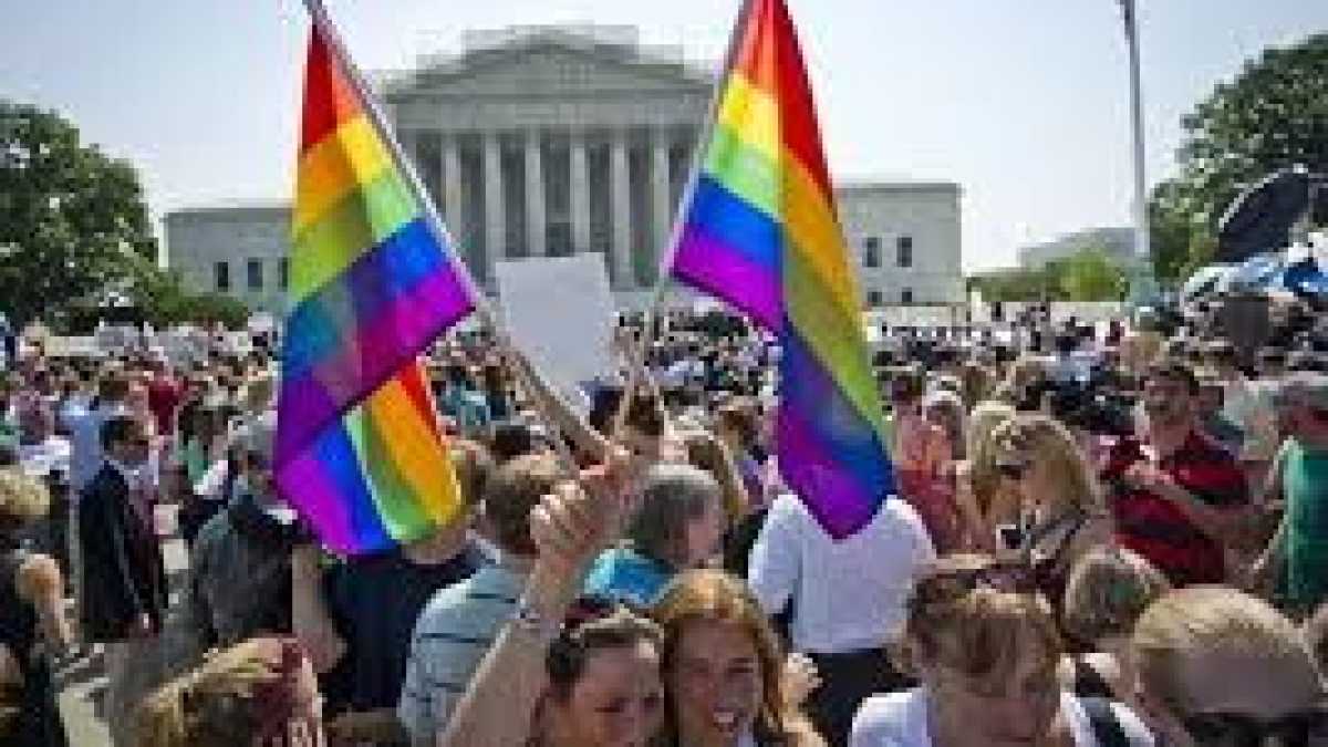 Immagine di La guerra antropologica (persa) sulle nozze gay secondo il teologo Schindler