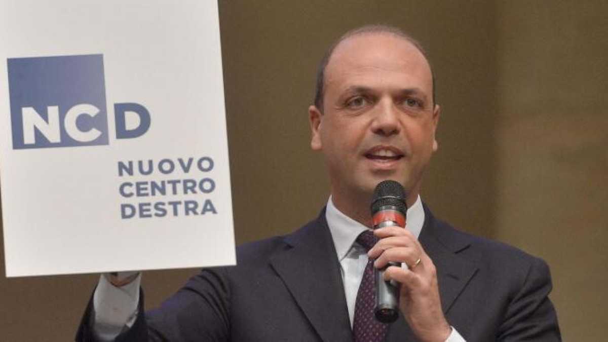 Immagine di Perché al Viminale non si fidano del dopolavorista Alfano
