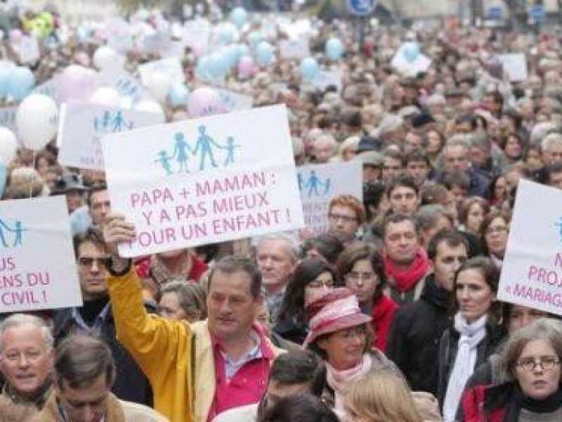 La logica “omogenitoriale” che non distingue cose e persone