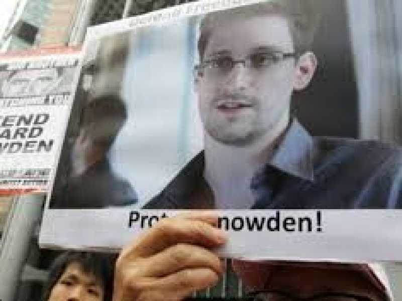 La saga di Snowden, da eroe a strumento del fronte antagonista