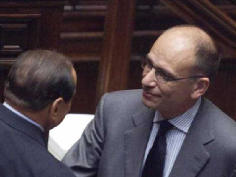 Un Cav. meditabondo silenzia il Pdl e sfoglia sondaggi pre-elettorali
