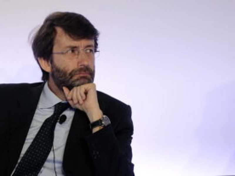 Caro Franceschini, prima si legga “le catene” di Cerasa