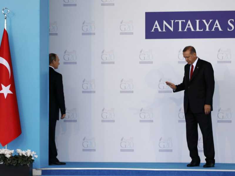 Putin contro Erdogan, bombe tunisine e Novak Djokovic. Di cosa parlare stasera a cena