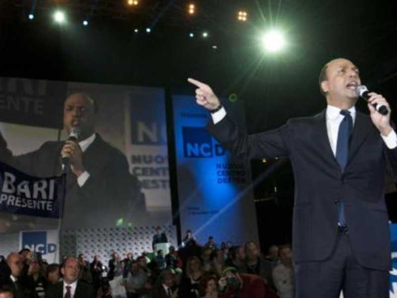 Così Renzi ha infilato Alfano & Co. nel cassetto delle cose inutili