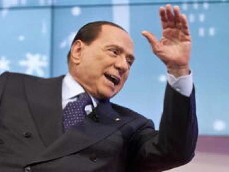 Berlusconi: "Io unica persona credibile in Italia. Monti ha detto un'altra stupidaggine"