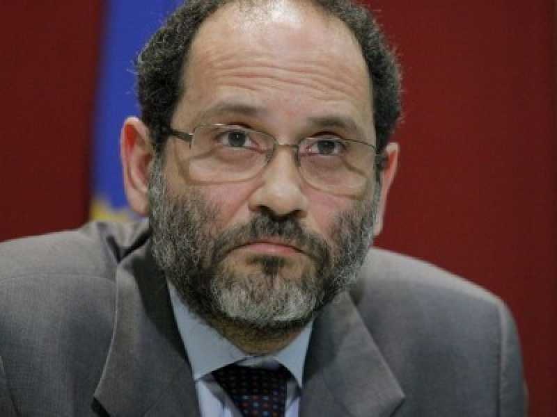 Il romanzetto politico di Ingroia, gli euro-intellò al tempo di Internet