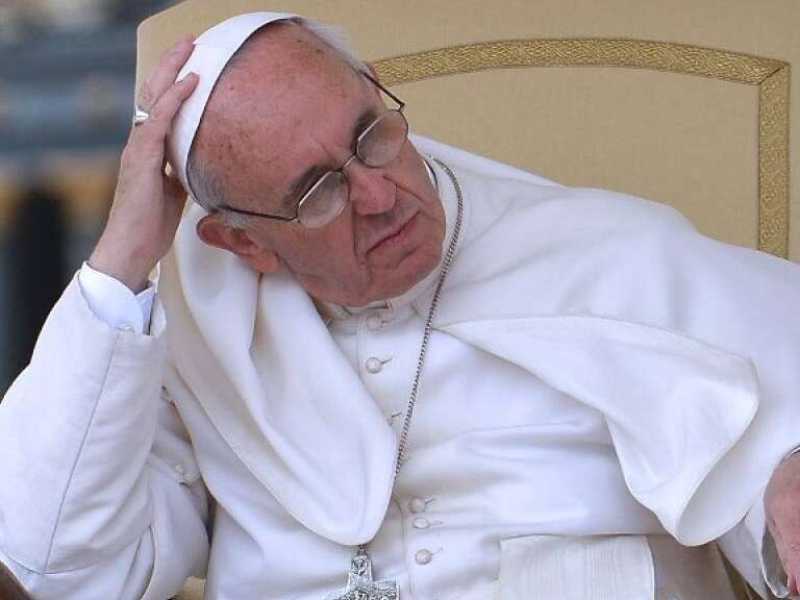 Lumen fidei. Così Francesco anticipa (e firma) l’Incompiuta di B-XVI