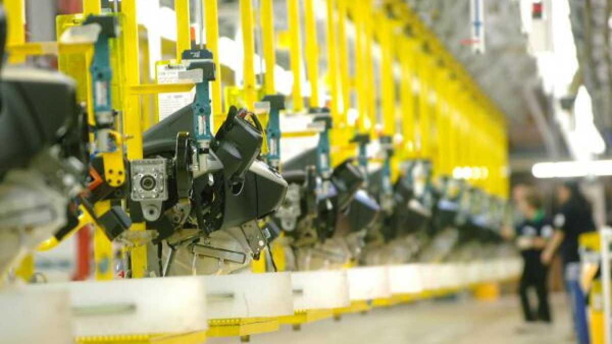 Immagine di Istat, nuovo calcolo del pil: scende dello 0,3 per cento rispetto al 2013