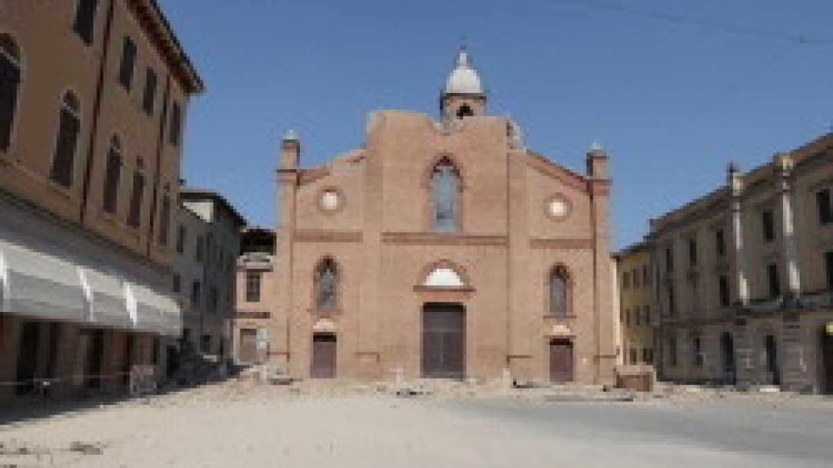 Immagine di Castigo di Dio, madre natura tradisce e muore il prete che voleva salvare la Madonna