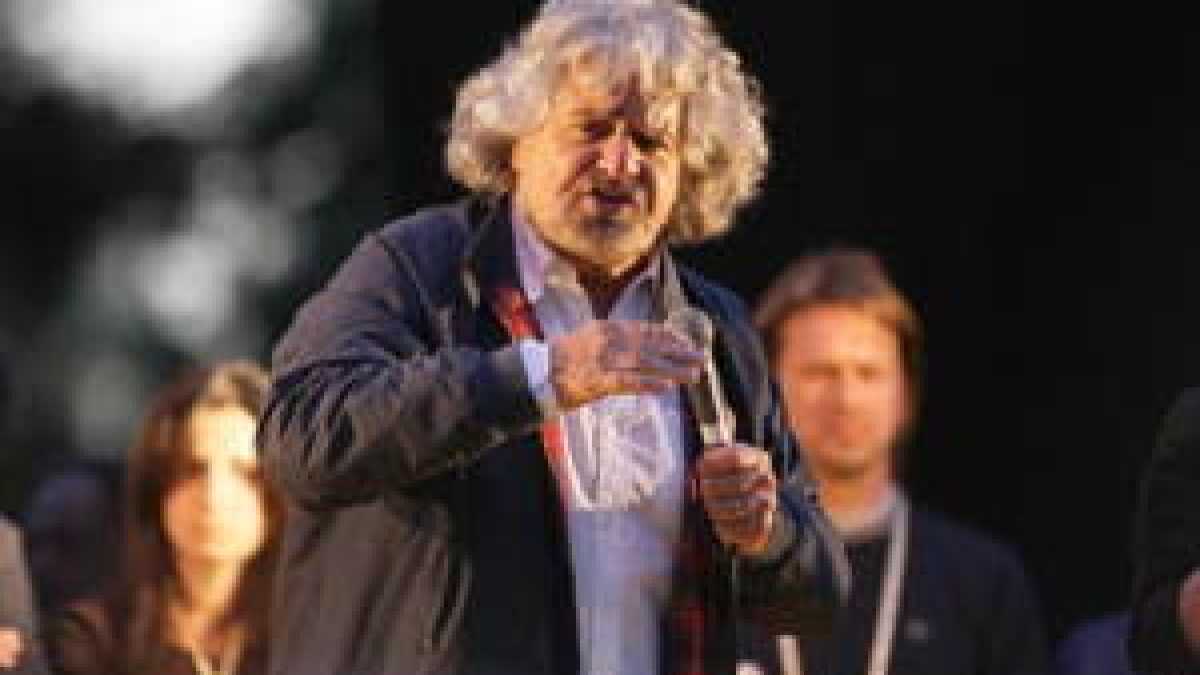 Immagine di Il nuovo Beppe del concorso per attivisti, e il vecchio Beppe che si appella alla polizia