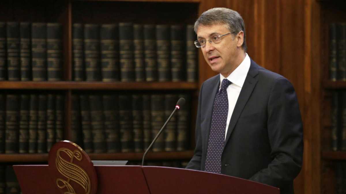 Immagine di Il freno di Cantone al pessimismo e i finanziamenti di Gheddafi a Sarkozy. Le notizie del giorno, in breve