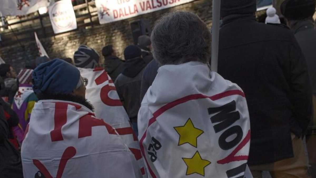 Immagine di “Arrestare” è il verbo che domina la grammatica grillina