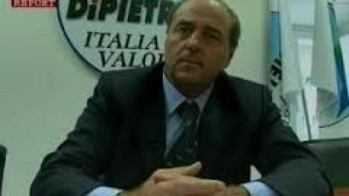 Immagine di “Ho famiglia” è la bandiera dell’Idv