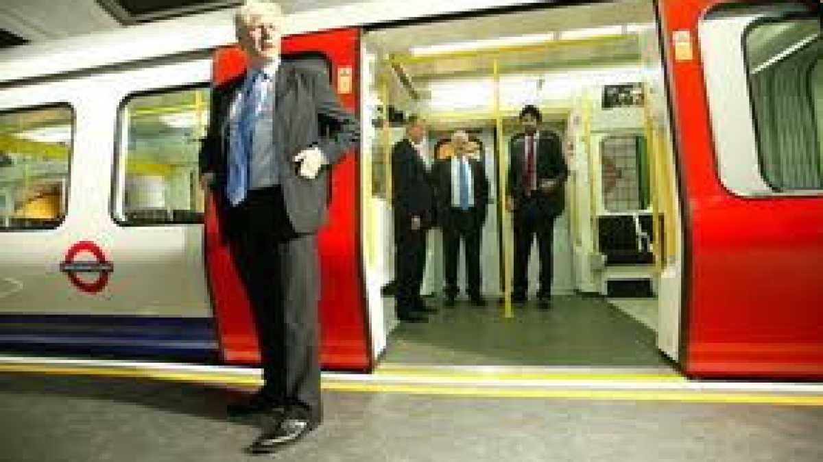 Immagine di A Londra in metro con Boris Johnson a parlare male dell’euro
