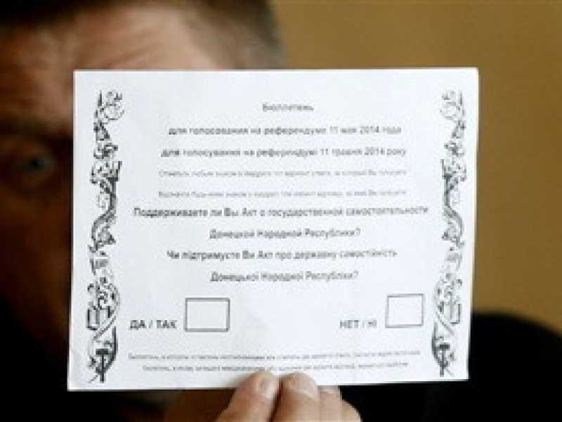 In Ucraina i filorussi festeggiano la secessione ma Mosca stavolta è più cauta