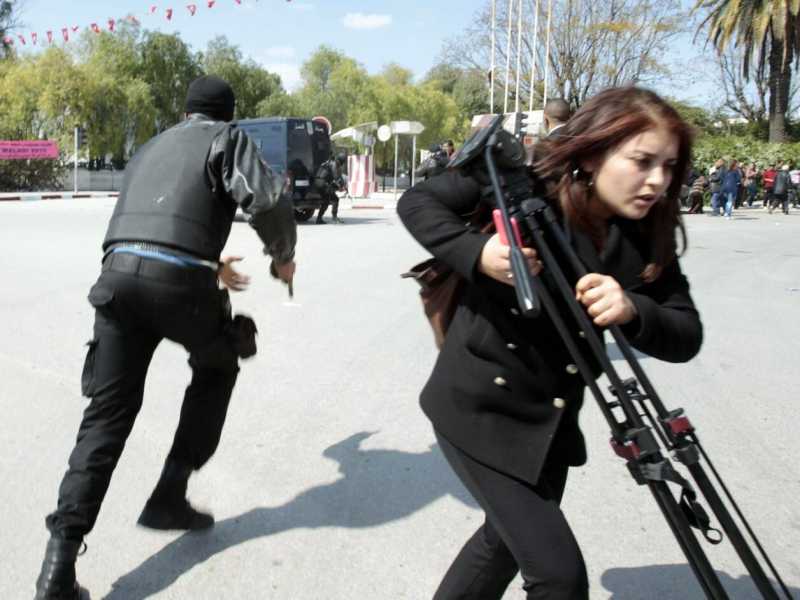 L'attentato a Tunisi, Lupi e Blockupy