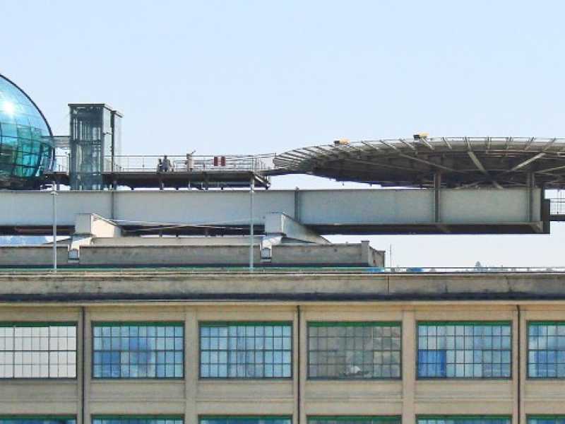 Dalle auto alla politica. Perché il Lingotto è sempre stato un simbolo