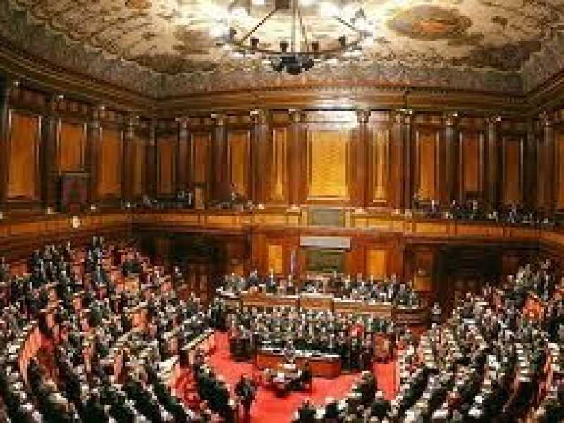 Unità nazionale e strani silenzi