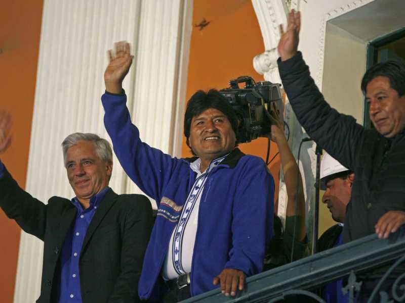Evo Morales, si è appena confermato presidente della Bolivia per un terzo mandato (foto AP)