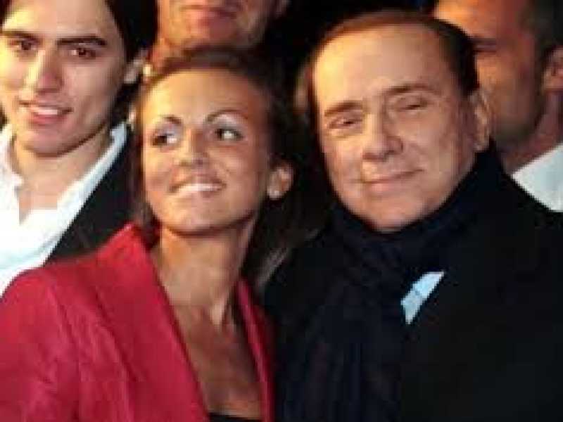 Consigli a Berlusconi per ripubblicare un manualetto di “gentiluomeria”
