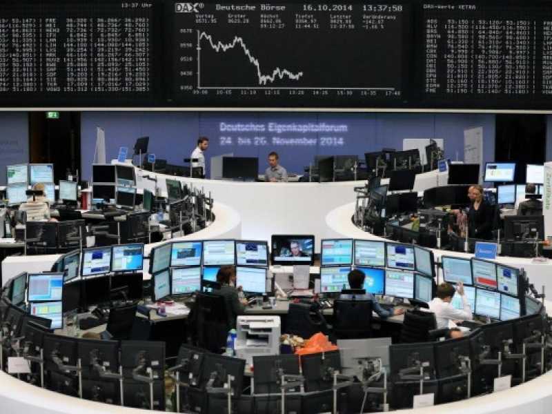 Dagli all'hedge fund, dicono tutti. Invece la finanza si riprende, e serve
