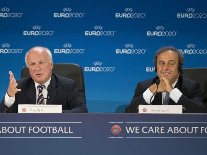 L'ultimo viaggio di Marino, l'avanzata di Assad, Platini & Blatter fuorigioco. Di cosa parlare stasera a cena