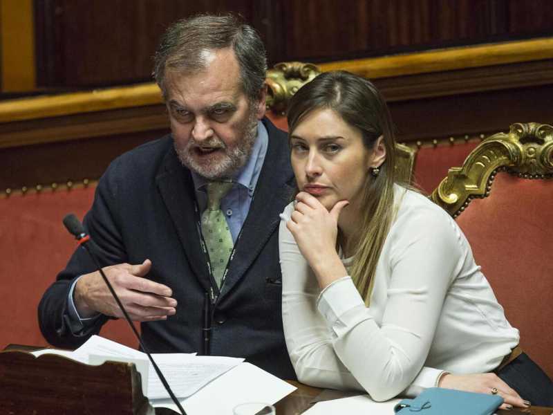Roberto Calderoli e Maria Elena Boschi (foto LaPresse)