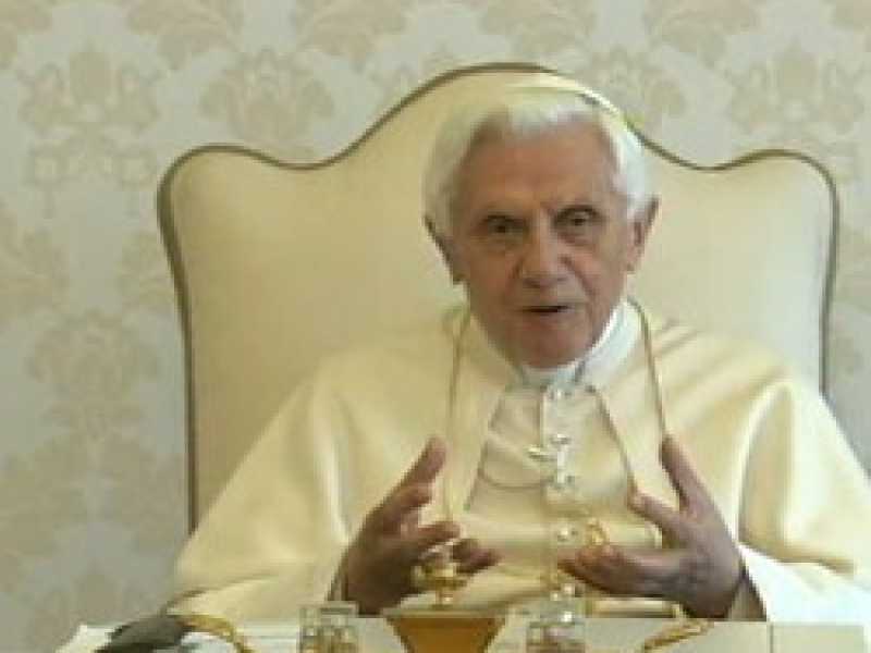 Ratzinger nella bufera, il “riformista immobile” che piace ai progressisti