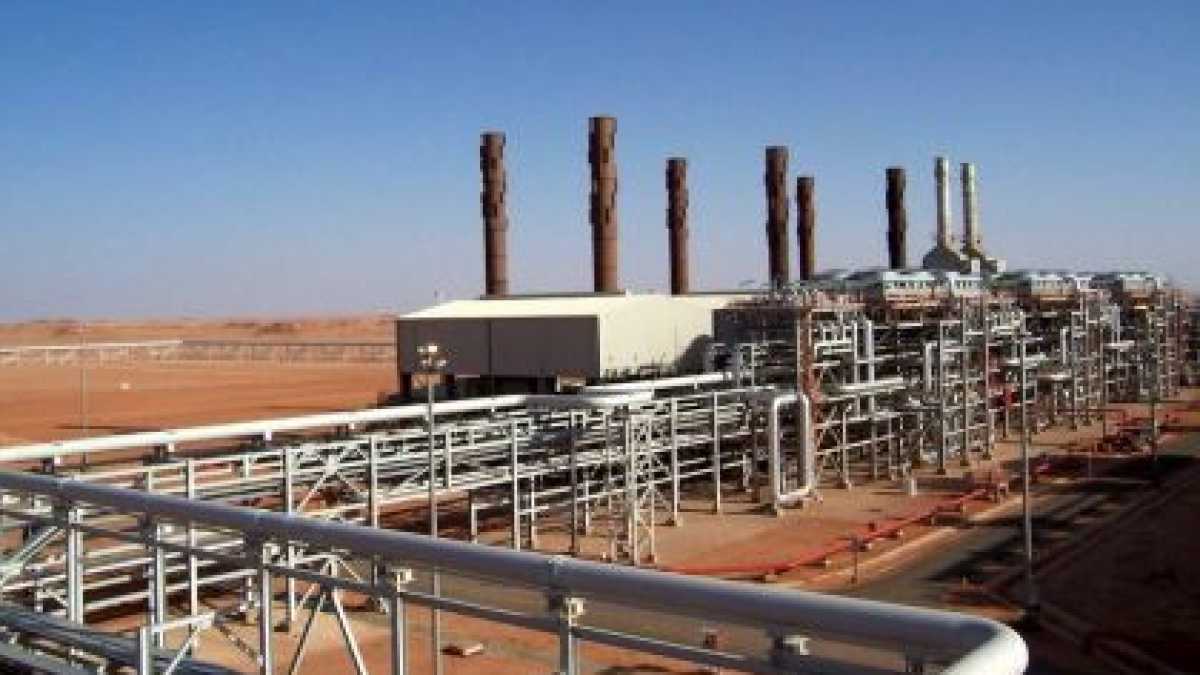 Immagine di L'esercito algerino attacca l'impianto di In Amenas in Algeria, ostaggi morti