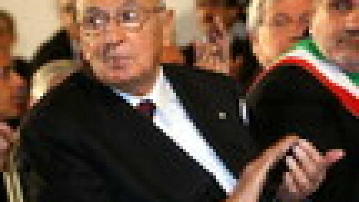 Immagine di Napolitano e la parola “clemenza”
