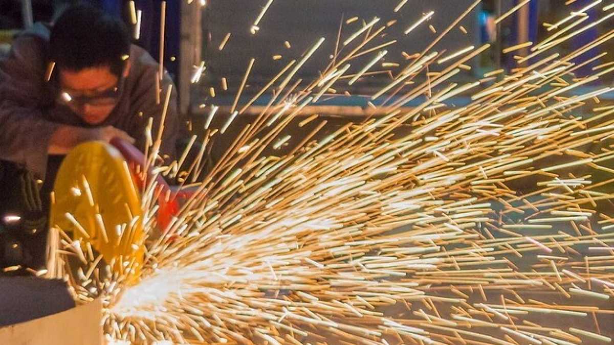 Immagine di Tutte le puntate di Sparks! Reportage a puntate tra le aziende familiari italiane
