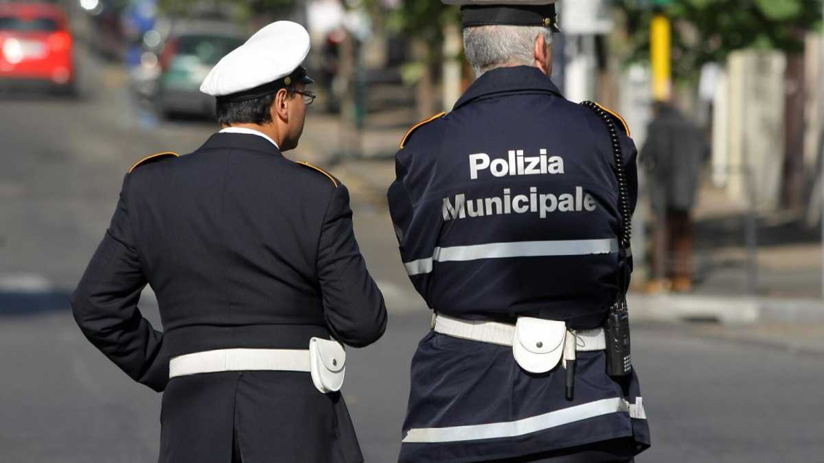 Immagine di Italy for dummies. Why 83% of Rome’s police call in sick on New Year's Eve