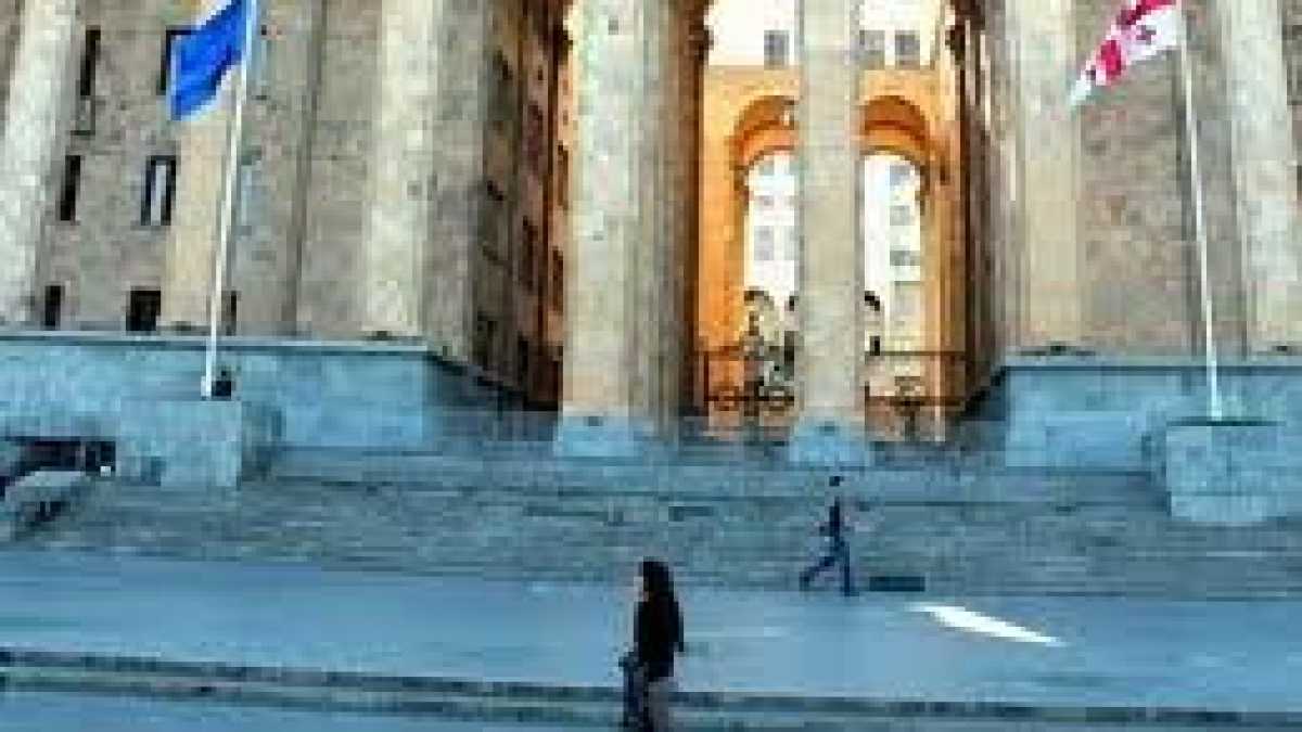 Immagine di La rivoluzione (delle rose) incompiuta