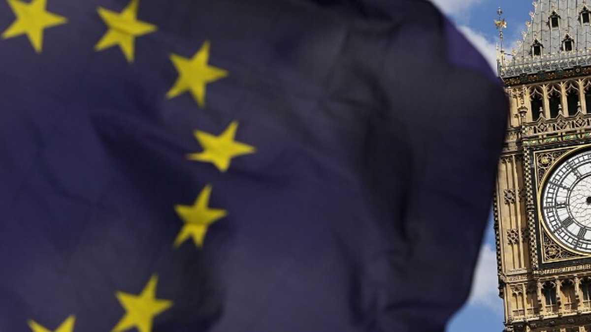 Immagine di Il rischio "Brexodus", i debiti di Trump e gli Europei di Basket. Di cosa parlare stasera a cena