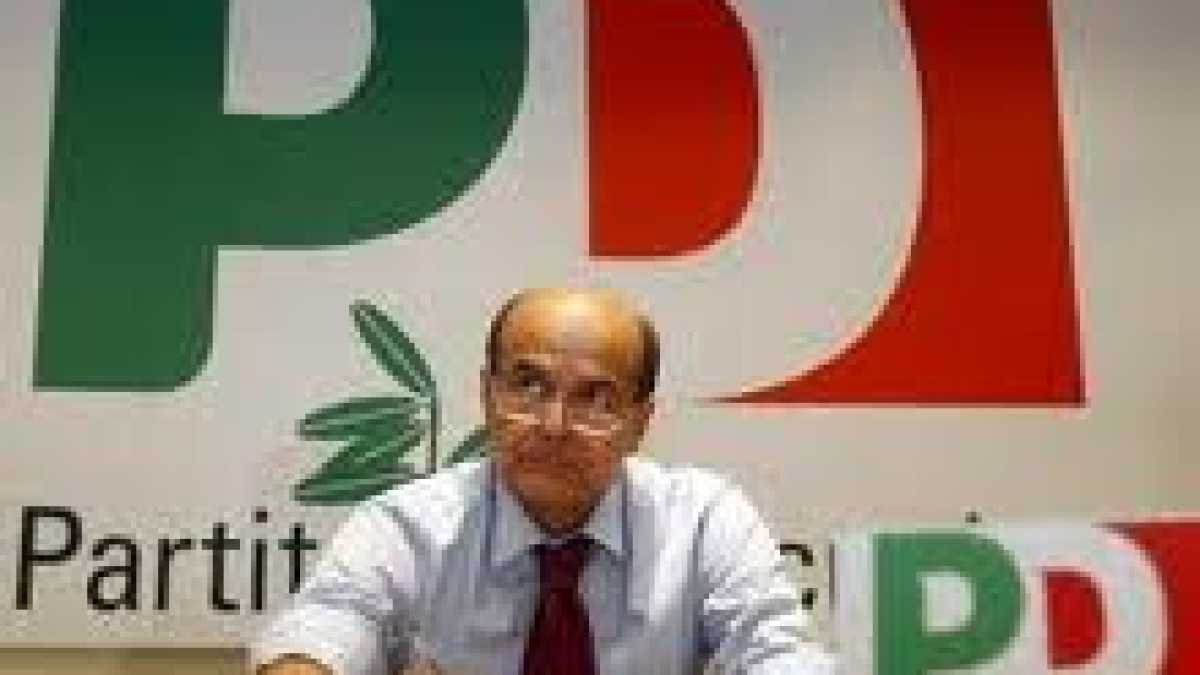 Immagine di Gli otto punti di Bersani: "Mai con il Pdl. Non stiamo corteggiando Grillo"