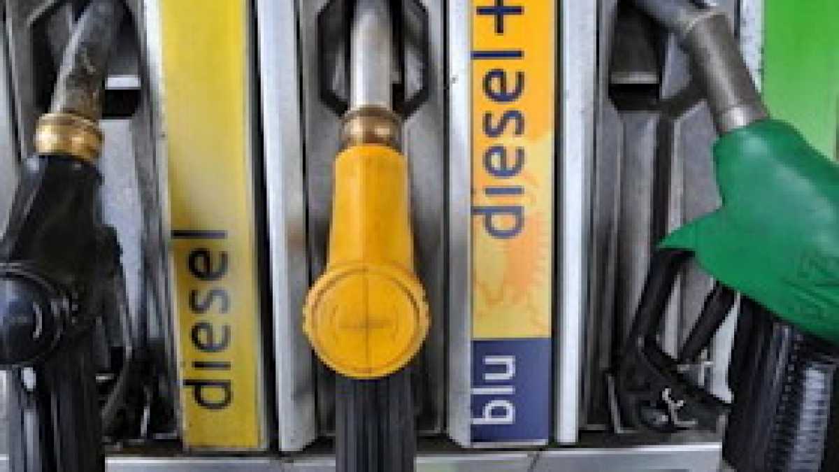 Immagine di Se la benzina italiana è più cara, lo zampino statale c’entra eccome