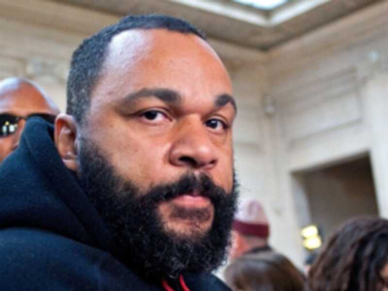 Dieudonné proibito, anzi no, anzi sì. La circolare boomerang di Valls