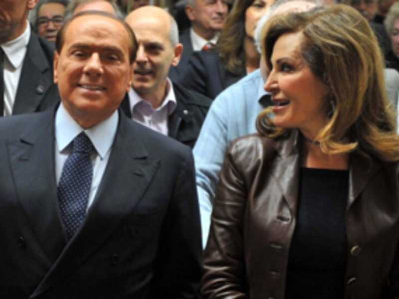 L’esproprio e i traditori spingono Berlusconi all’ultima battaglia