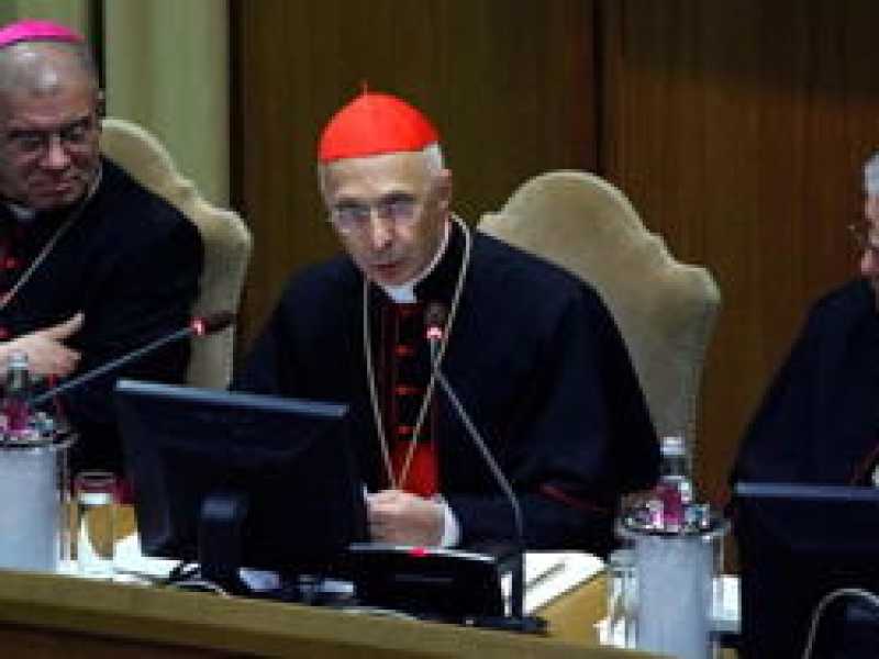 Gli allarmi di Bagnasco: Unioni di fatto e famiglia, politica immorale e crisi