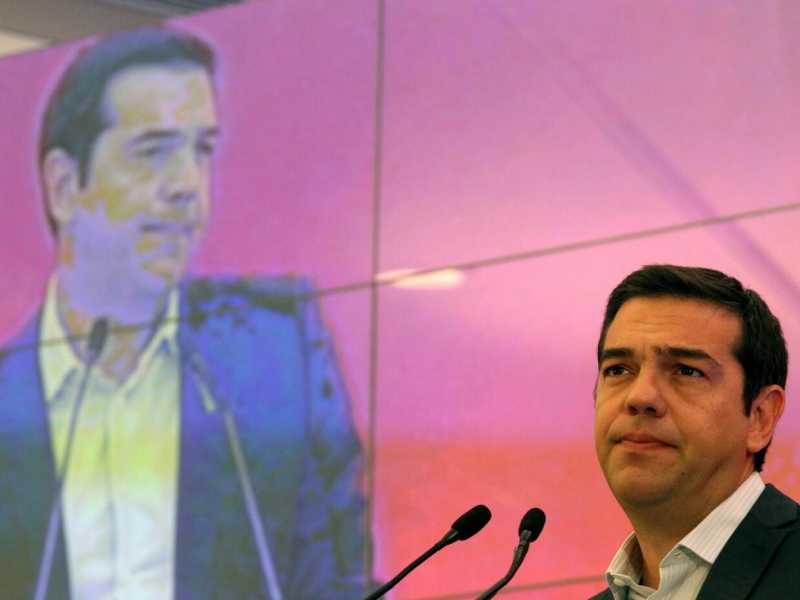 Migranti imprenditori, Tsipras in panico e il tonno in scatola. Di cosa parlare stasera a cena