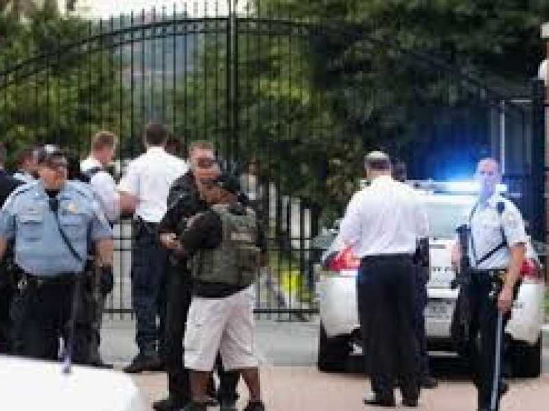 La sparatoria nella base della Marina a Washington