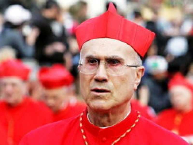 Affari cardinali, le cordate in lotta della finanza color porpora